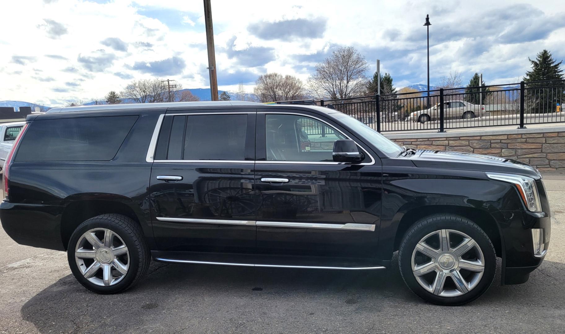 2018 Black /Black Cadillac Escalade ESV (1GYS4HKJ4JR) with an 6.2L V8 engine, 10 Speed Auto transmission, located at 450 N Russell, Missoula, MT, 59801, (406) 543-6600, 46.874496, -114.017433 - Photo#4